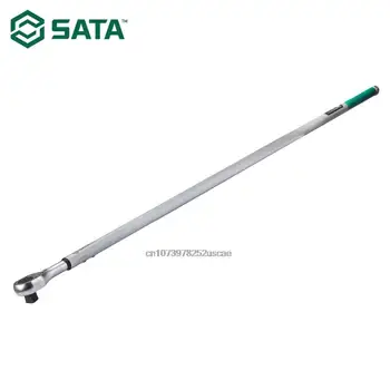 Электронный динамометрический ключ SATA 1 IN Dr с точностью вывода крутящего момента 400-2000 Нм до +/-1,5% (вперед) и +/-2% ST96532